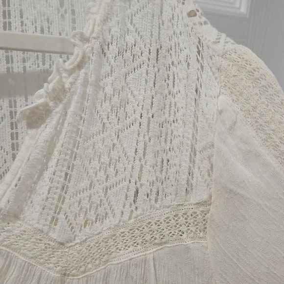 American Eagle Outfitters Cream Lace Tunic - Picture 5 of 11
